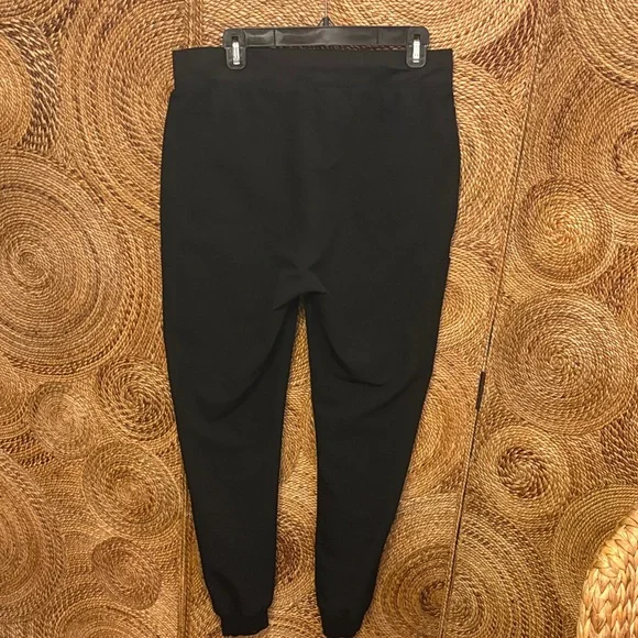 Mandala Scrub Jogger Pants Black - Picture 7 of 9
